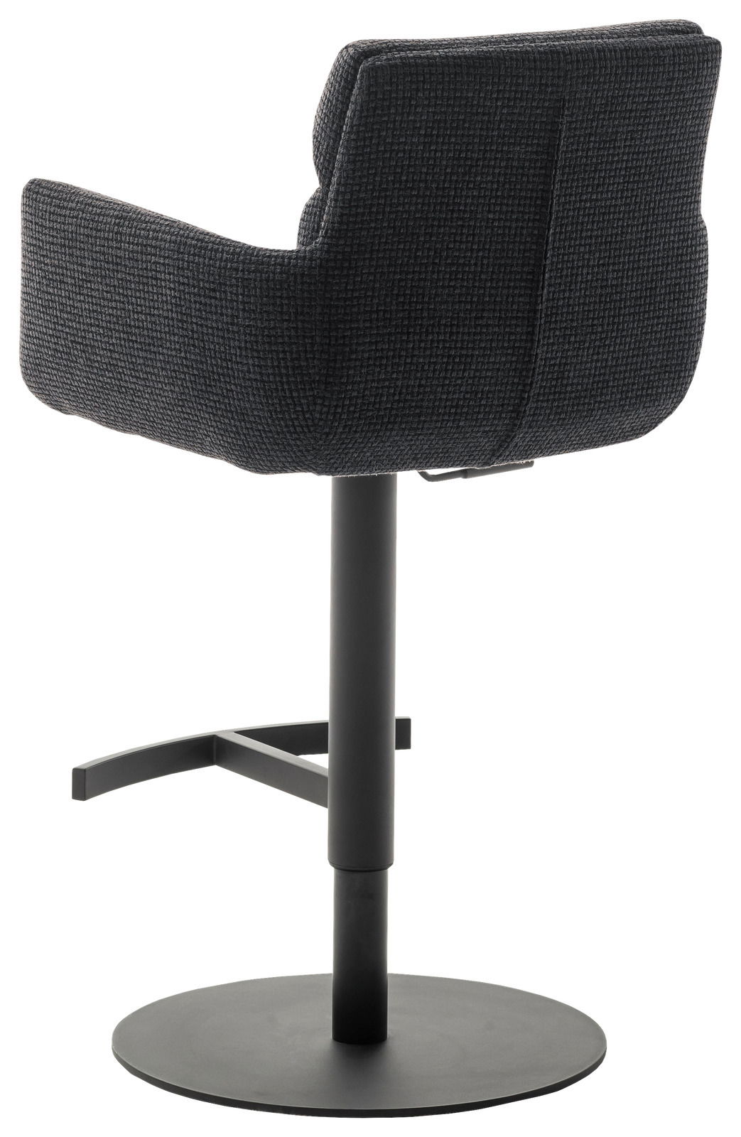 Rückansicht eines Barstuhls mit Armlehnen, schwarzer Stoffbezug und schwarzem Metallfuß.