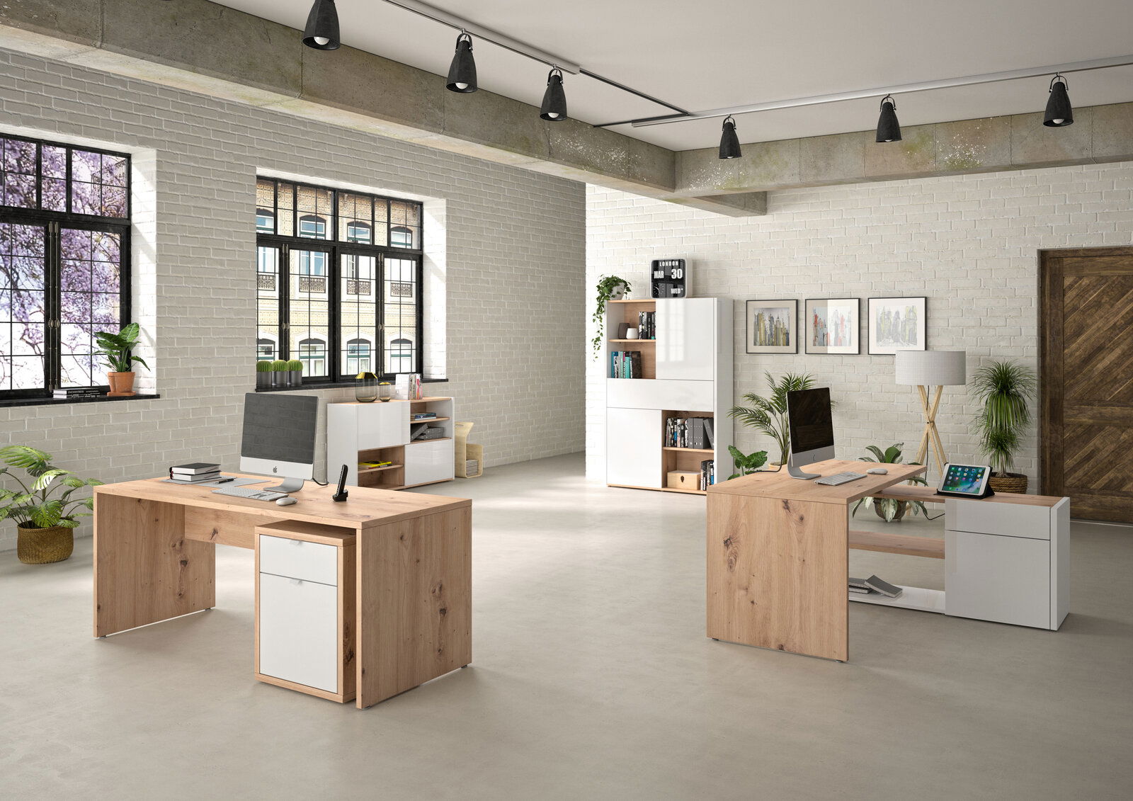 XORA Container PUNTO 2.0 Moderne Büroumgebung mit zwei Schreibtischen aus Holz und weißen Elementen, einem Eck-Schreibtisch und einem Sideboard im Hintergrund. Perspektive von vorne.