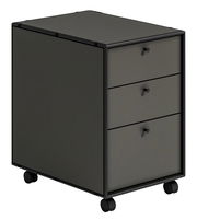 Rollcontainer mit drei Schubladen, schwarze Farbe, auf Rollen, seitliche Perspektive