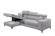 Graues Ecksofa mit Stauraum, geöffneter Ottomane, seitliche Perspektive