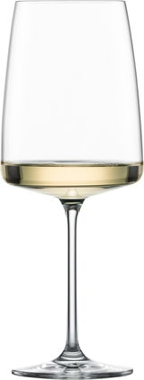 Weinglas kraftvoll & würzig, gefüllt mit Weißwein, in Frontalansicht.
