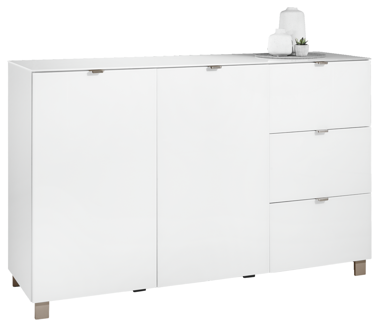 Hom´in Sideboard POOLE Weißes Sideboard mit zwei Türen und drei Schubladen, seitliche Perspektive, dekoriert mit Vasen auf der Oberseite.