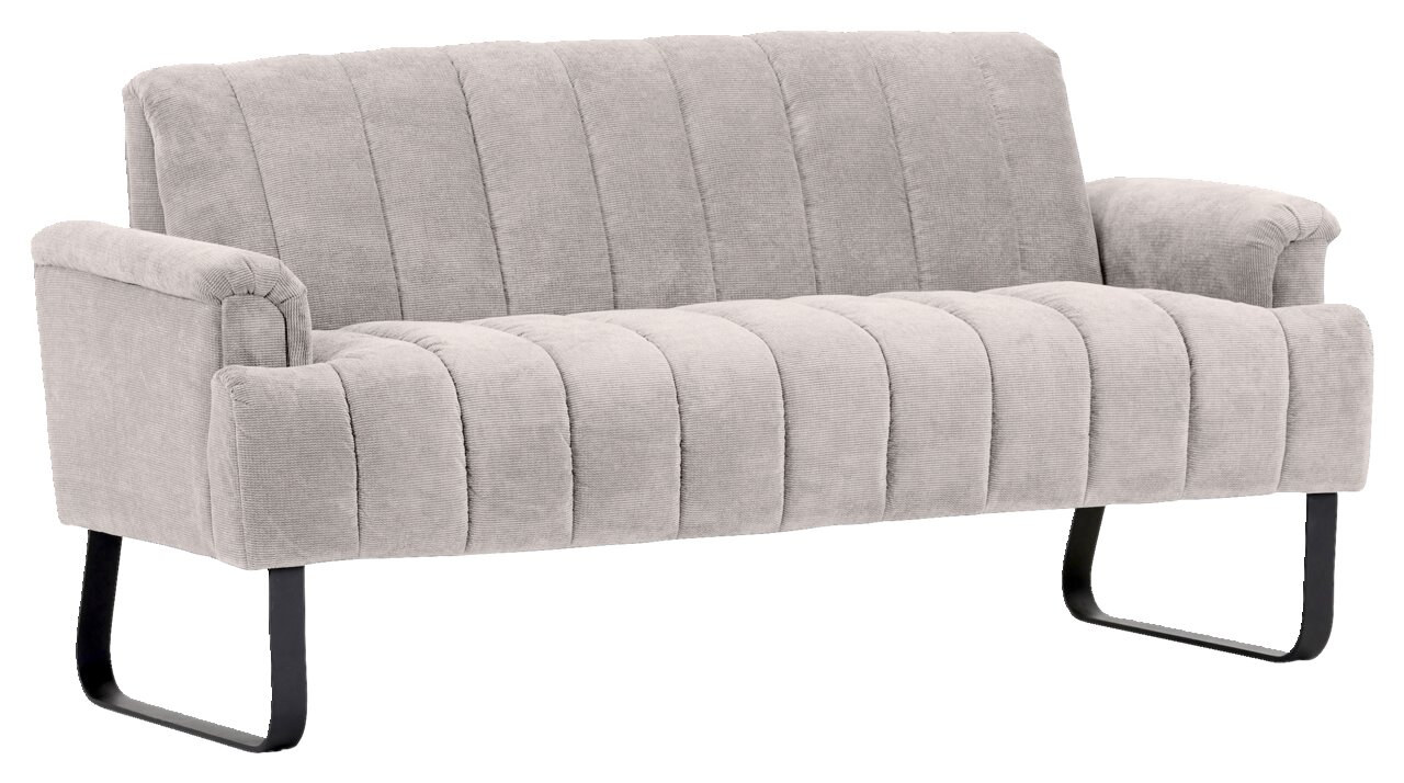 Graue 2er-Sitzbank mit gestepptem Stoffbezug und schwarzen Metallbeinen, seitliche Perspektive