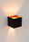Moderne schwarze Wandleuchte IO in Würfelform mit warmem Licht, seitliche Perspektive
