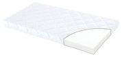 Weiße Matratze 60x120 cm mit abgerundeter Ecke, seitliche Perspektive