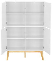 Weißes Highboard mit offenen Türen, sechs Fächern und Holzbeinen, frontale Ansicht.