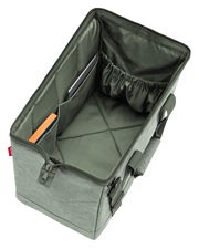 Grüne Tasche mit mehreren Innenfächern, von oben betrachtet