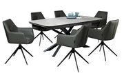Moderner Esstisch mit sechs gepolsterten Stühlen, seitliche Perspektive