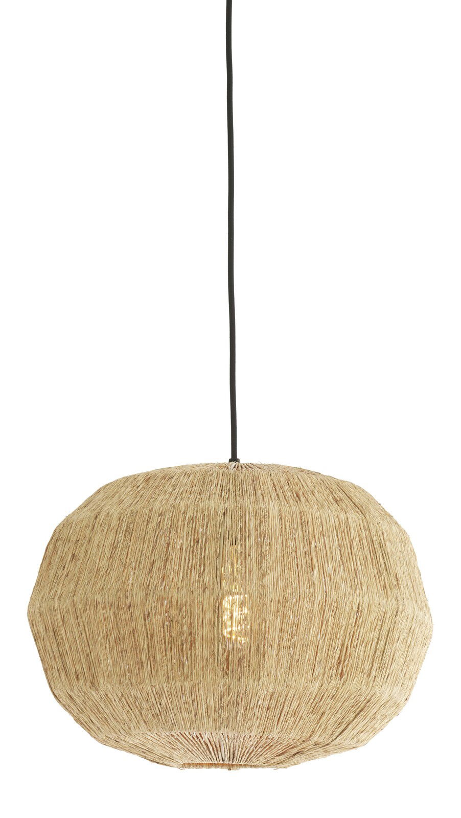 Hängeleuchte aus natürlichem Material in Seitenansicht, mit schwarzem Kabel und warmem Licht.