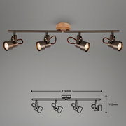 Spotleuchte mit vier verstellbaren Strahlern, montiert auf einer Metallstange mit Holzdetails, seitliche Perspektive.