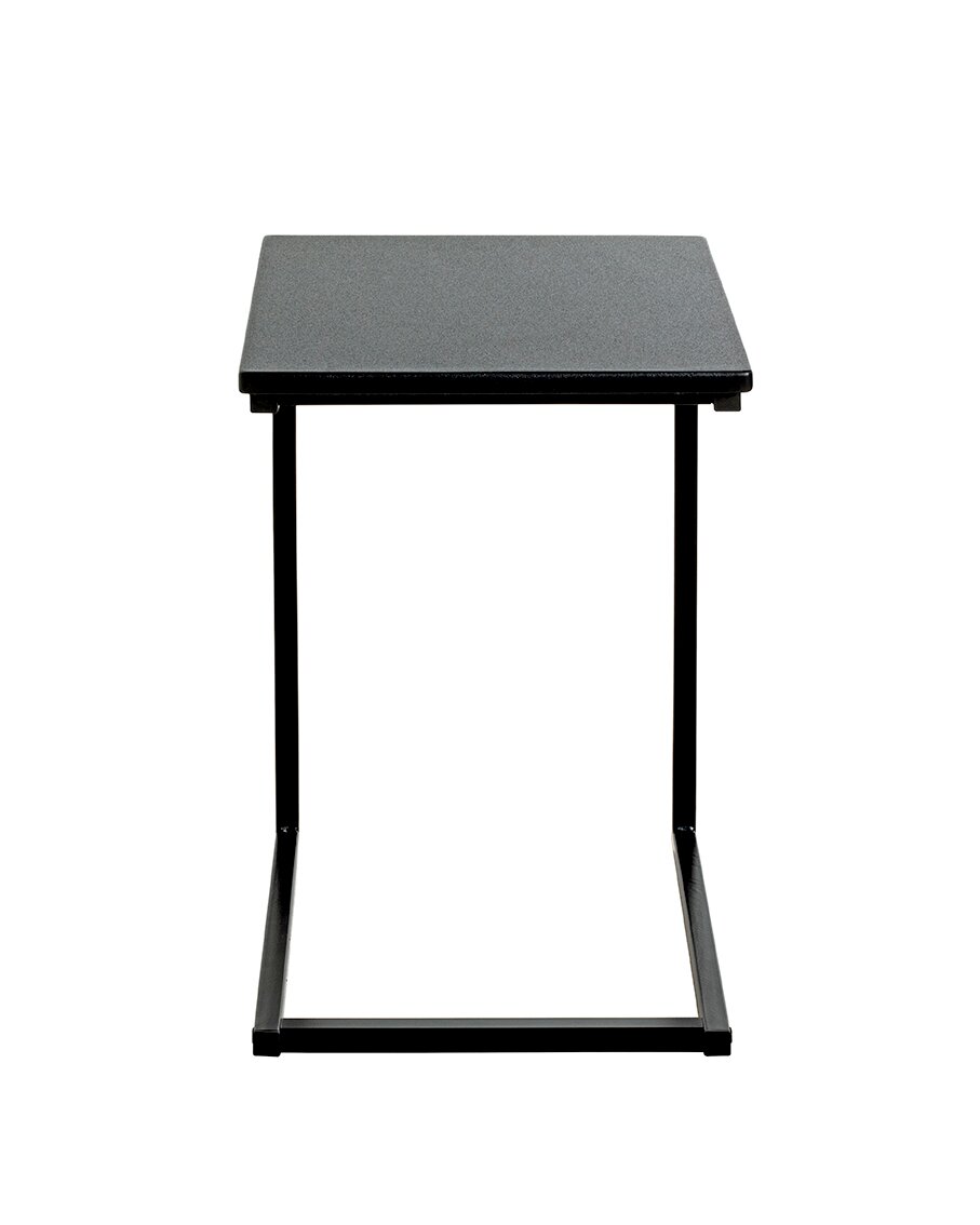 Schwarzer Beistelltisch im minimalistischen Design mit rechteckiger Tischplatte und Metallgestell, frontale Ansicht auf weißem Hintergrund