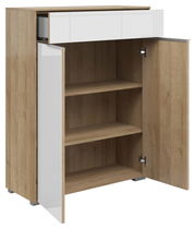 Kommode mit zwei offenen Türen und einer geöffneten Schublade, aus Holz mit weißen Fronten, Perspektive von vorne