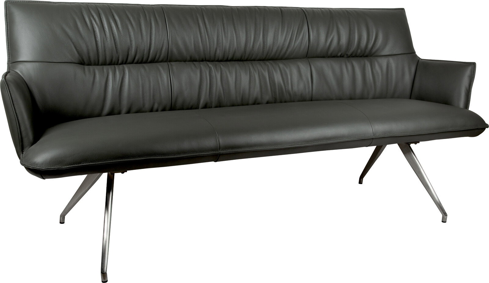 Dunkelgraues Leder-Sofa mit gepolsterter Rückenlehne, Armlehnen und schrägen Metallfüßen, freigestellt auf weißem Hintergrund, Ansicht schräg von vorne.