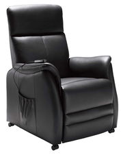 Schwarzer Fernsehsessel Cantus AMARILLO in seitlicher Perspektive mit Fernbedienung und Seitentasche.