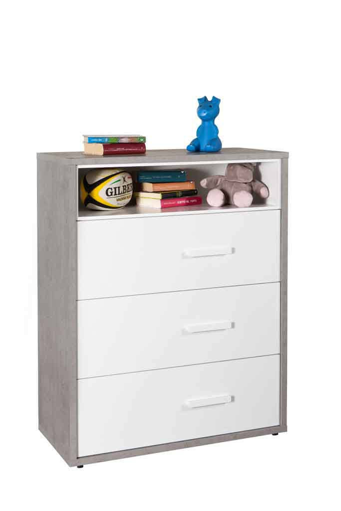 Kommode mit drei weißen Schubladen und einem offenen Fach, dekoriert mit Büchern, einem Rugbyball, einem blauen Katzenfigur und einem Plüschtier, seitliche Perspektive