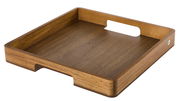 Holz-Serviertablett Serve Square 40 mit erhöhtem Rand und Griffen, aus seitlicher Perspektive fotografiert.