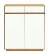 Moderner Schuhschrank aus Holz mit zwei Schubladen und zwei Türen, frontale Ansicht.