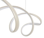 Moderne LED-Hängeleuchte mit geschwungenem Design, seitliche Perspektive