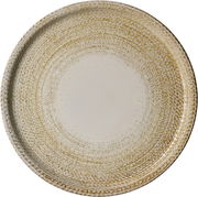 Runder Pizzateller mit einem Durchmesser von 30 cm, cremefarben mit einem dezenten, goldenen Muster, aus der Vogelperspektive fotografiert.