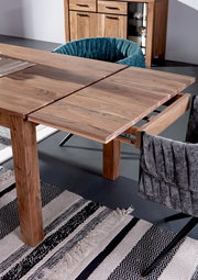 Esstisch aus Holz mit ausziehbarer Tischplatte, seitliche Perspektive