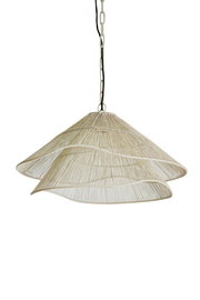 Hängeleuchte mit zwei übereinanderliegenden, wellenförmigen Schirmen aus geflochtenem Material, seitliche Perspektive