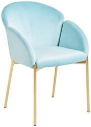 Moderner Sessel mit hellblauem Samtbezug und goldenen Metallbeinen, seitliche Perspektive