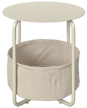 Moderner Beistelltisch mit rundem Tischplatte und integriertem Stoffkorb, seitliche Perspektive