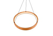 Moderne hangerlamp van hout in de vorm van een ring, gezien van onderaf, met een zwarte ophanging.