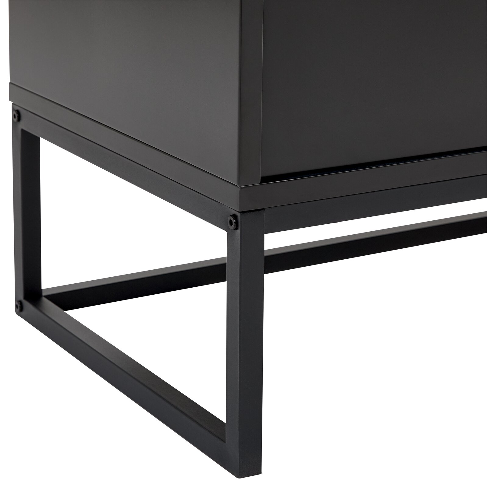 Nahaufnahme eines modernen, schwarzen Highboards mit Metallrahmen, seitliche Perspektive