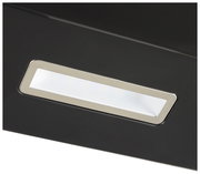 Nahaufnahme einer rechteckigen LED-Leuchte in einer Dunstabzugshaube