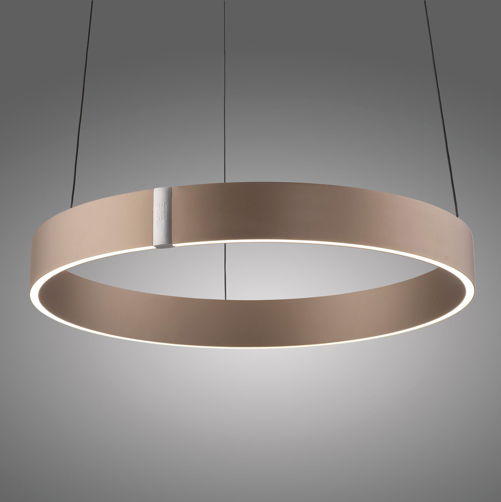 Moderne LED-Pendelleuchte in Ringform, seitliche Perspektive