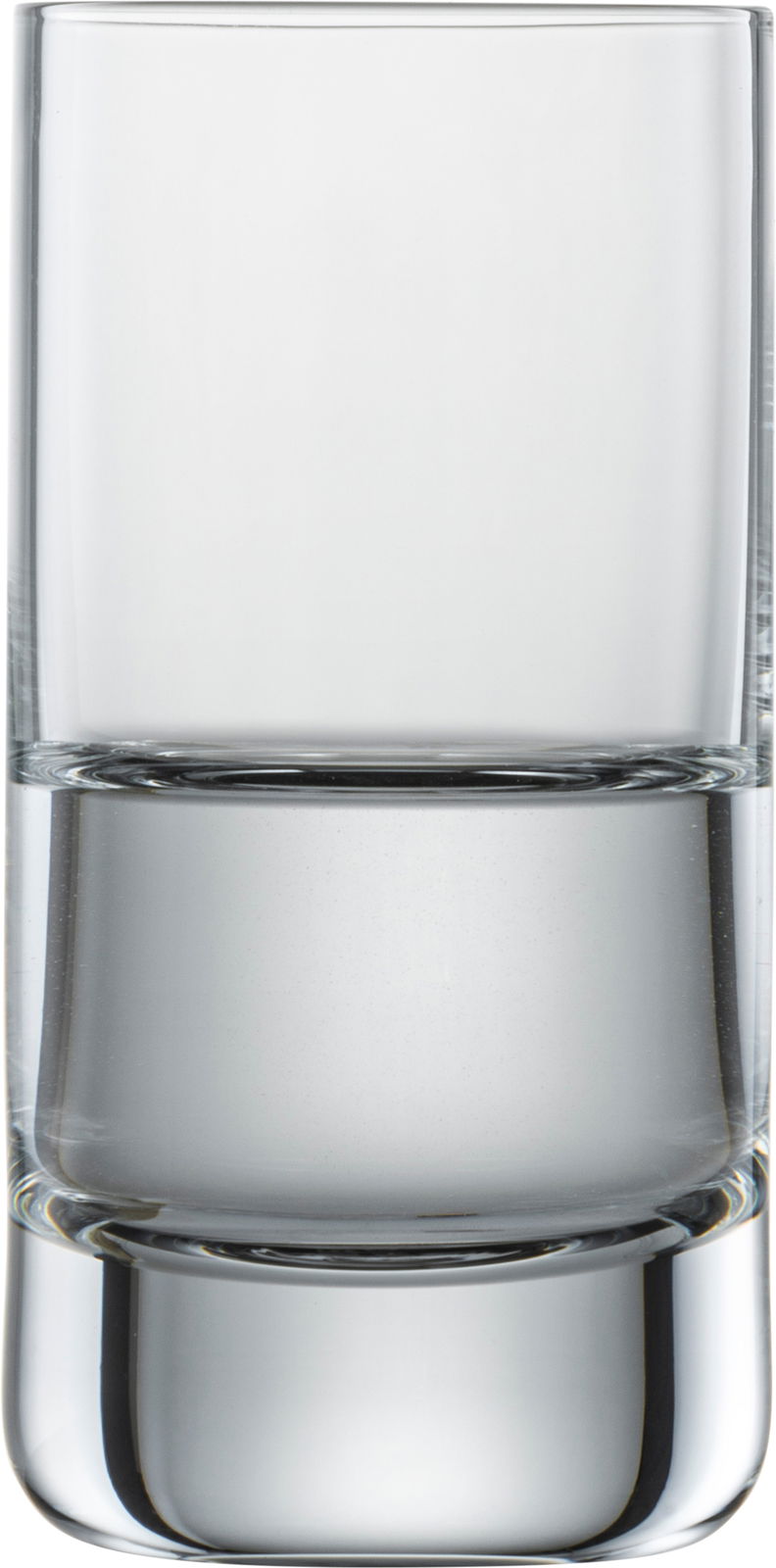 Ein einfaches, klares Schnapsglas in zylindrischer Form, frontal fotografiert.