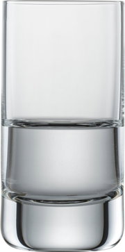 Ein einfaches, klares Schnapsglas in zylindrischer Form, frontal fotografiert.
