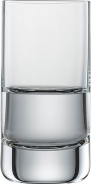 Ein einfaches, klares Schnapsglas in zylindrischer Form, frontal fotografiert.