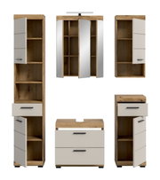Badezimmermöbel-Set in Holzoptik mit weißen Fronten und schwarzen Griffen, bestehend aus Hochschrank, Spiegelschrank und Waschtischunterschrank, jeweils mit geöffneten Türen/Schubladen zur Innenansicht, freigestellt auf weißem Hintergrund, Perspektive: Fr