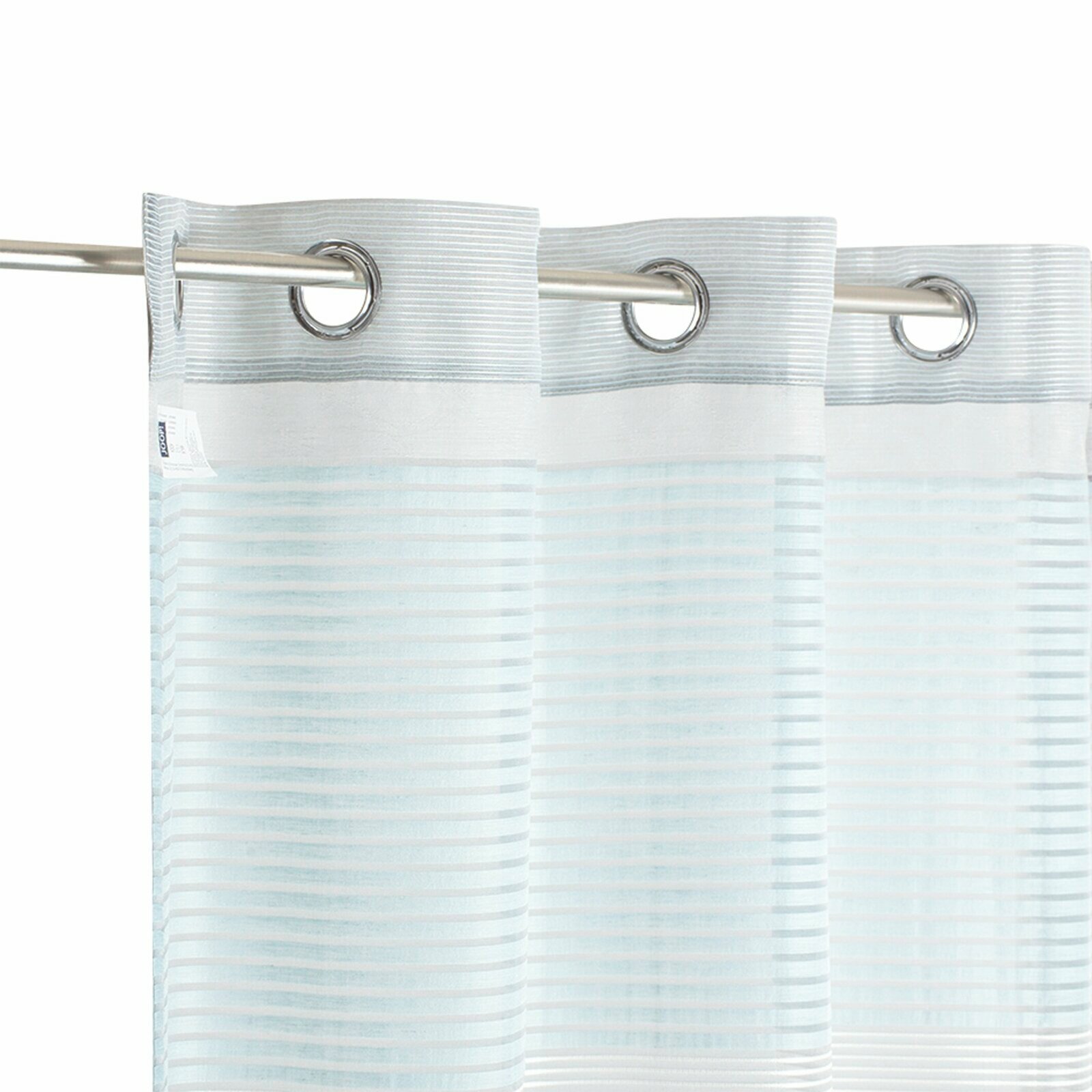 Ösenvorhang mit horizontalen Streifen in Weiß und Hellblau, seitliche Perspektive