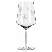 Weinglas mit Löwenzahn- und Blattmuster, seitliche Perspektive