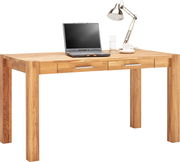 Moderner Schreibtisch aus Holz mit drei Schubladen, darauf ein Laptop, eine Lampe und eine Tasse, seitliche Perspektive.