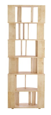 Moderner Wandschrank aus hellem Holz mit offenen Fächern, frontale Ansicht