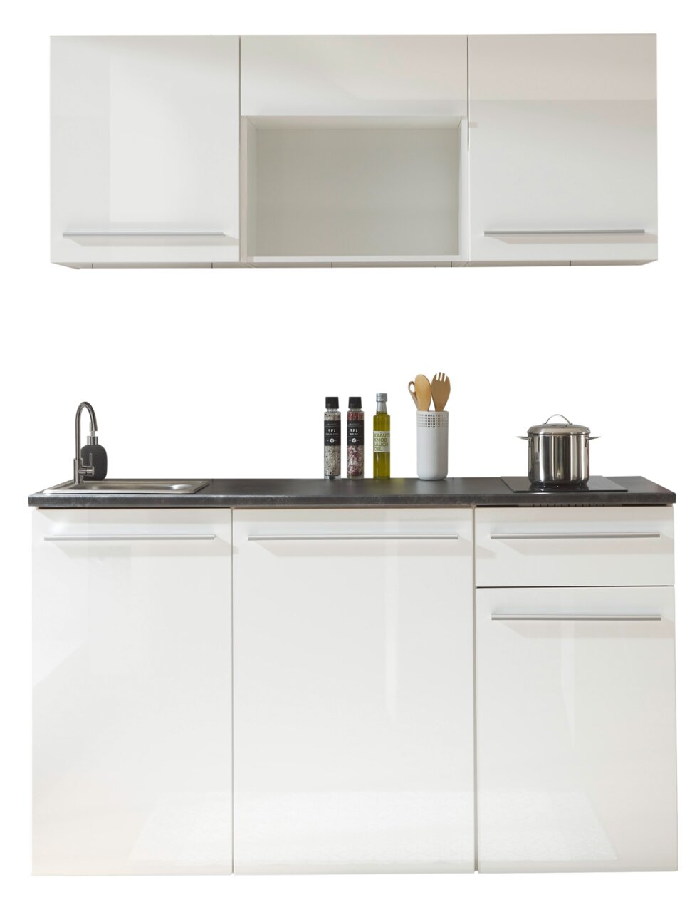 Moderne Single-Küche in Weiß mit Oberschränken, Spüle und Kochfeld, frontale Ansicht