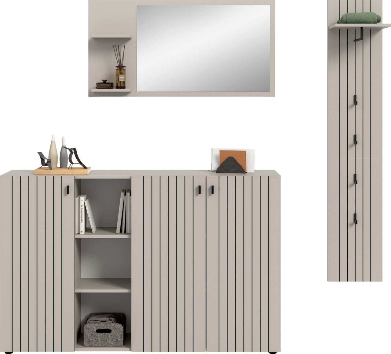 Modernes Sideboard in Hellgrau mit vertikalen schwarzen Linien und offenen Regalfächern, frontale Perspektive; darüber großer Wandspiegel und dekorative Accessoires, rechts ein passender Hochschrank mit Ablage und Handtuch