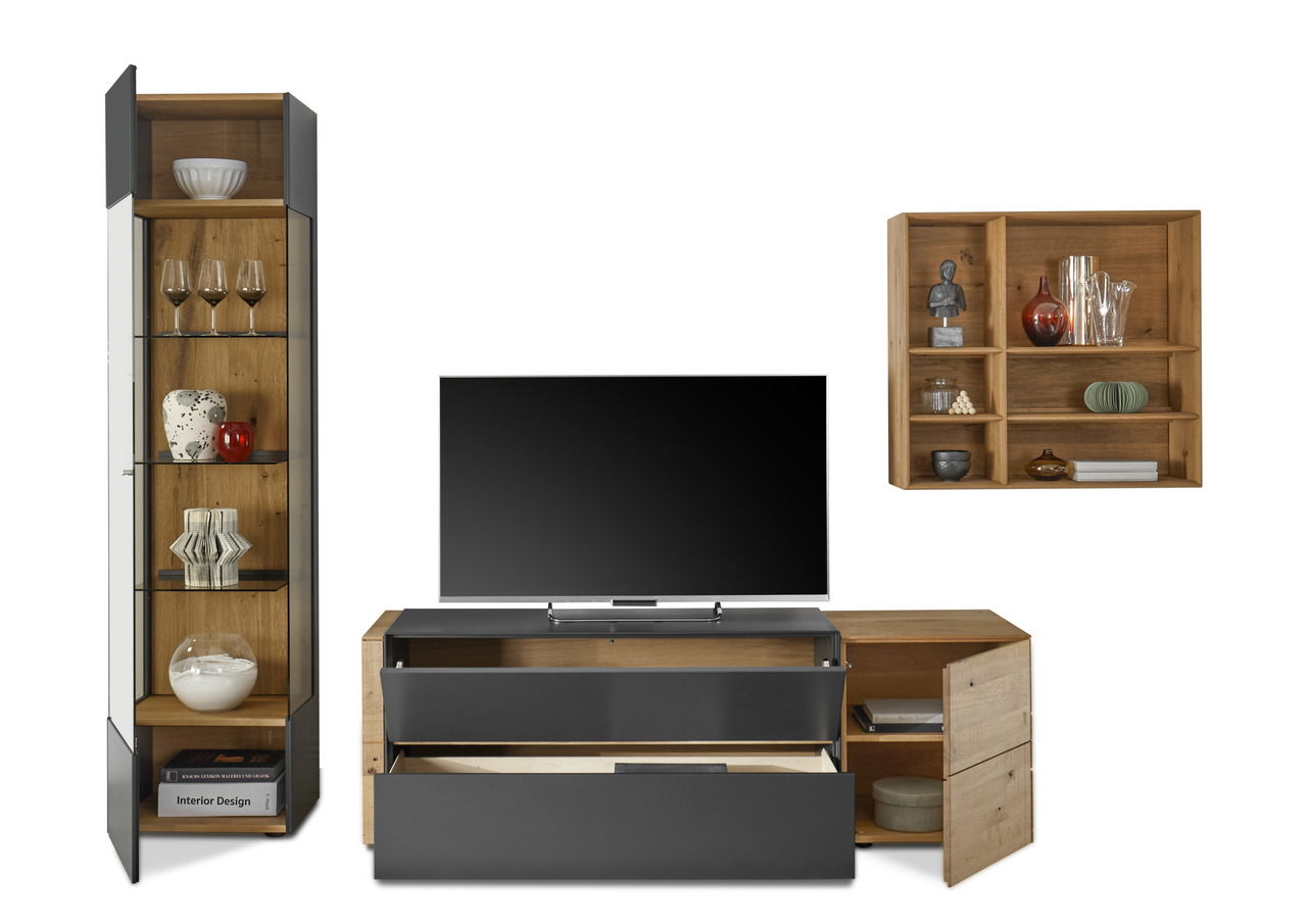 Wandkombination mit TV-Schrank, Vitrine und Wandregal in Holzoptik, frontal betrachtet