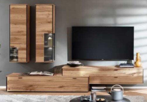 Schöner Wohnen Wandcombinatie ANDRA Moderne Wandkombination aus Holz mit Hängeschränken und TV-Board, frontal betrachtet.
