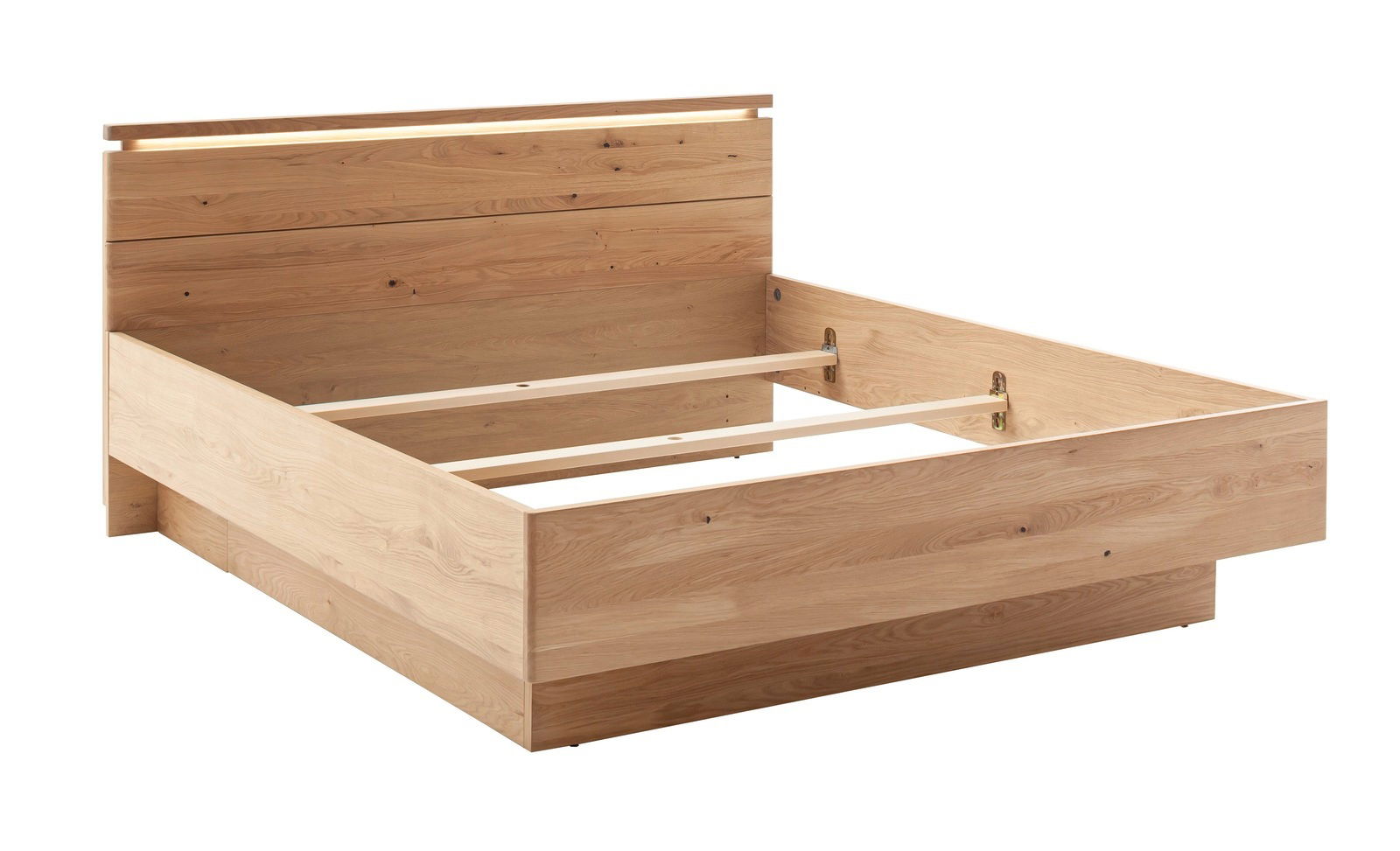 Linea Natura Bett BARCELONA Holzbettgestell aus hellem Holz in seitlicher Perspektive, ohne Matratze und Lattenrost.