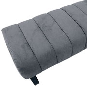 Graue 2,5er-Sitzbank aus Stoff mit gestepptem Design, seitliche Perspektive