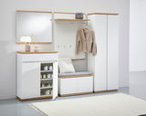 Moderne Garderobenkombination in Weiß mit Holzdetails, bestehend aus Schuhschrank, Spiegel, Garderobenbank und Garderobenschrank, frontal abgebildet.