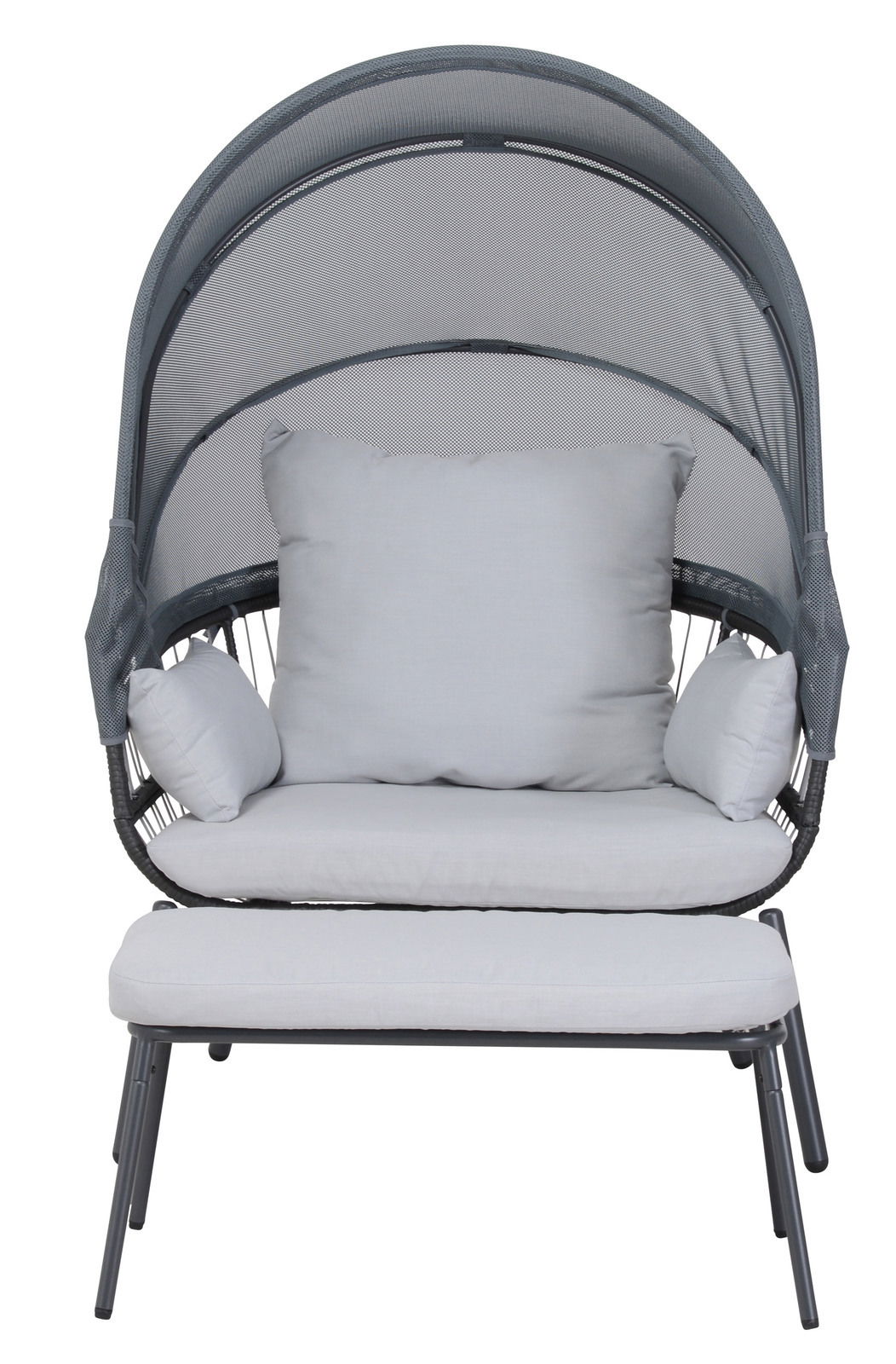 Frontale Ansicht eines modernen Loungesessels mit grauen Kissen und einem schützenden Baldachin.