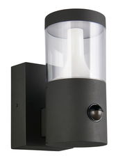 Moderne LED-Außenwandleuchte in schwarzem Gehäuse mit klarem Zylinder und integriertem Bewegungssensor, seitliche Perspektive