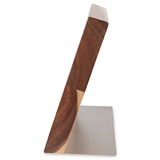 Seitliche Ansicht eines Comfort Pro magnetischen Messeständers mit Holz- und Metallakzenten.