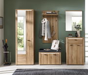 Garderoben-Set in Holzoptik mit Schrank, Spiegel, Sitzbank und Hakenleiste, frontal betrachtet.